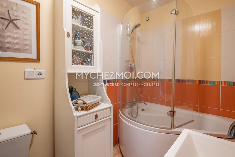 Salle de bain niveau 3.jpeg