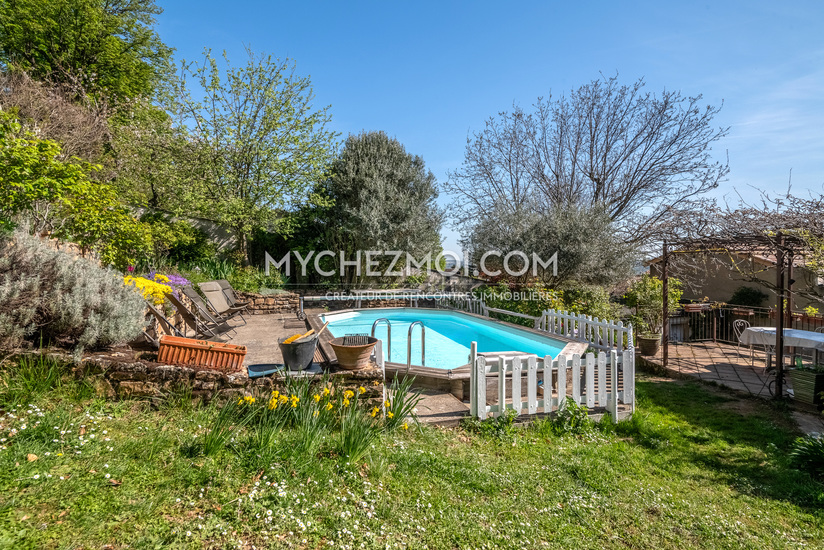 Jardin et piscine