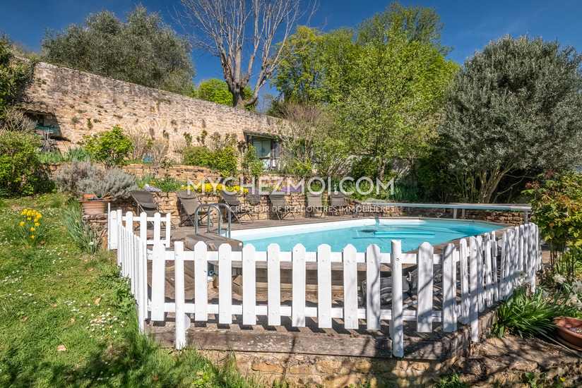 Jardin et piscine