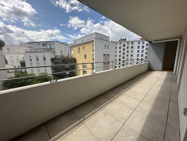 Balcon sur cour